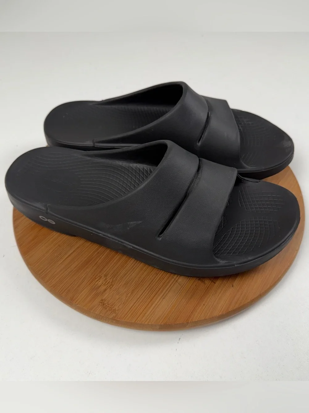 OOFOS OOahh Black Slide Sandals